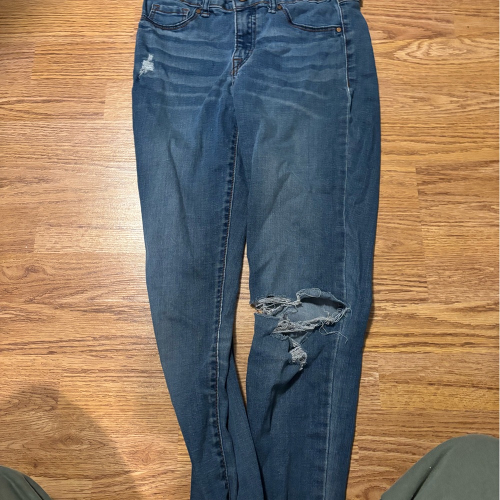 Women's Distressed Blue Jeans